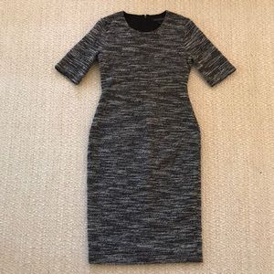 Banana republic Black & white pencil dress. Size 4
